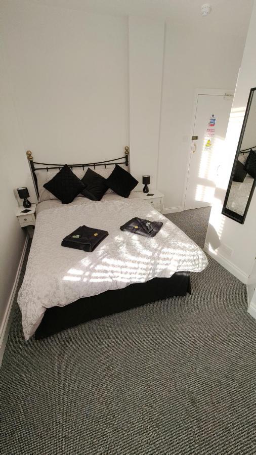 The Castleton Bed and Breakfast Blackpool Exteriör bild