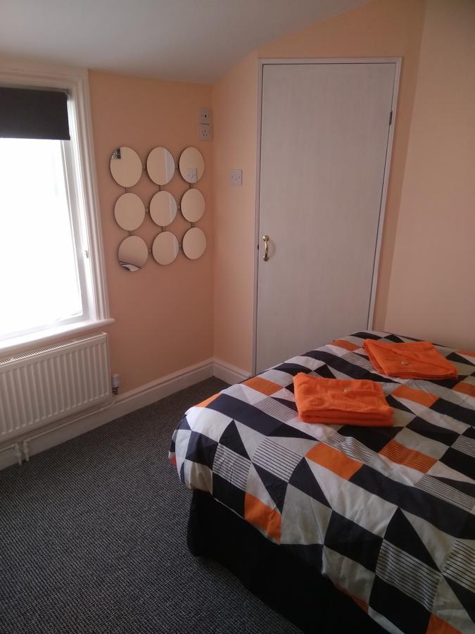 The Castleton Bed and Breakfast Blackpool Exteriör bild