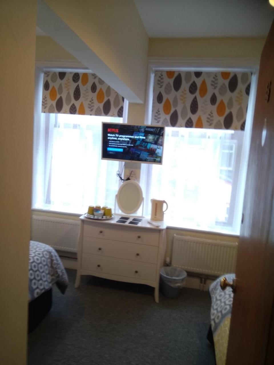 The Castleton Bed and Breakfast Blackpool Exteriör bild