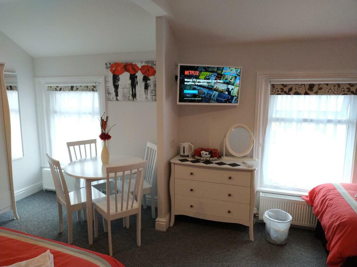 The Castleton Bed and Breakfast Blackpool Exteriör bild