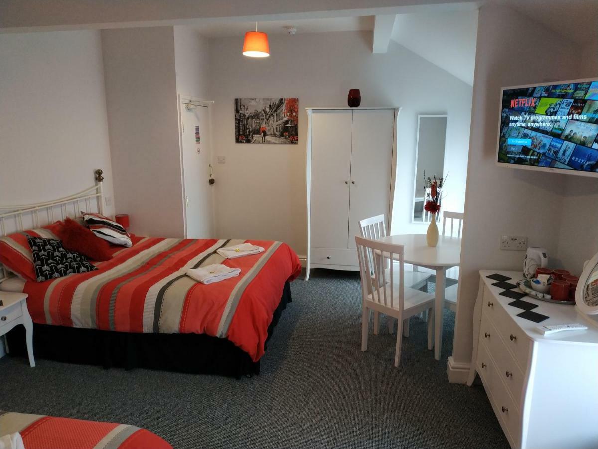 The Castleton Bed and Breakfast Blackpool Exteriör bild